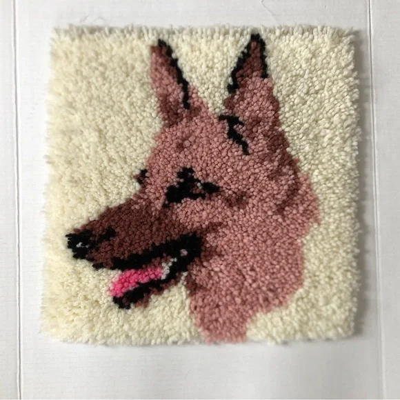 Handmade Shepherd Dog Wall Latch Hook Rug - Picture 2 of 9